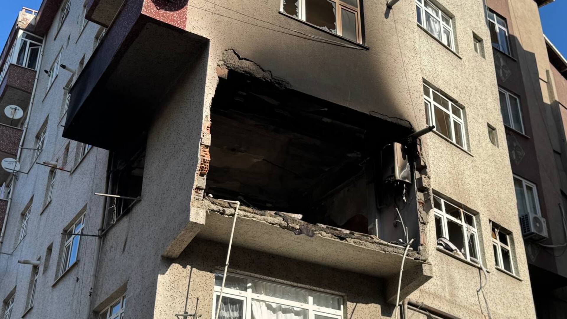 Kağıthane'de Doğalgaz Patlaması: 1 Yaralı, Görüntüler Ortaya Çıktı