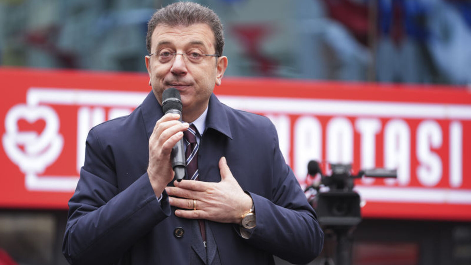 İmamoğlu'nun 2 X Hesabına Erişim Engeli ve Soruşturma Kararı