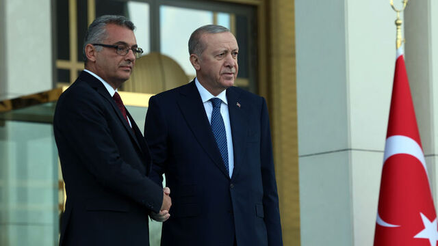 Cumhurbaşkanı Erdoğan Erhürman'la bir araya geldi