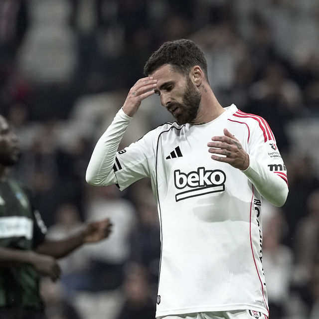Beşiktaş'ta Rafa Silva antrenmana katılmadı!