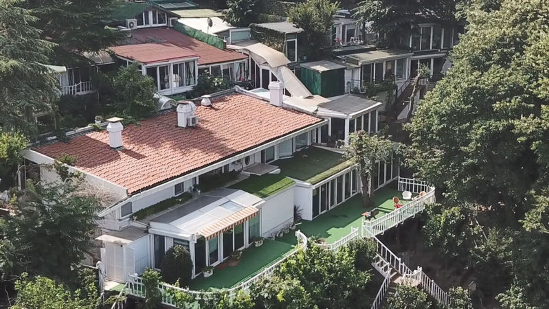 Son dakika: Adnan Oktar’ın kedicikleriyle yaşadığı villası da İBB iddianamesinde | Son dakika haberleri