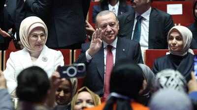 Emine Erdoğan'dan "Yankılar" sergisi paylaşımı