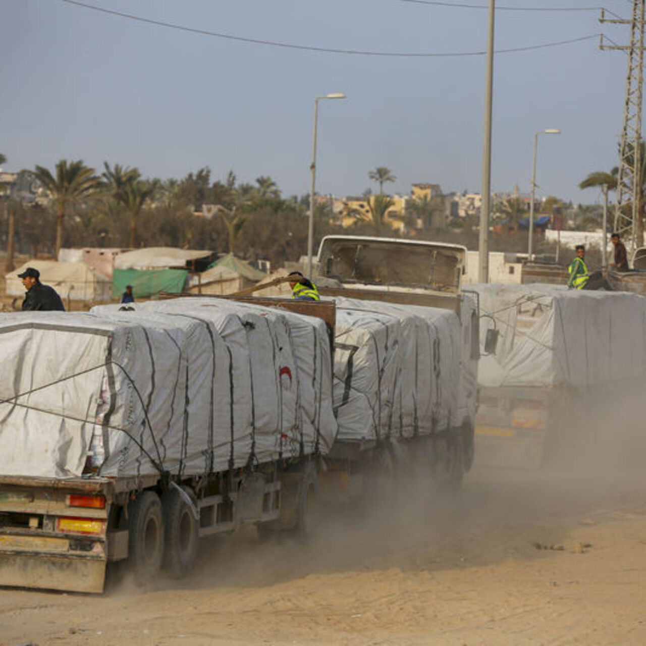 "İsrail 4 bin paletlik yardım girişini reddetti"