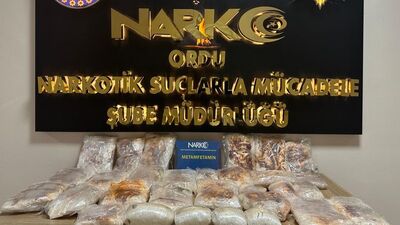 Otomobilden 25 kilo 200 gram sentetik uyuşturucu çıktı