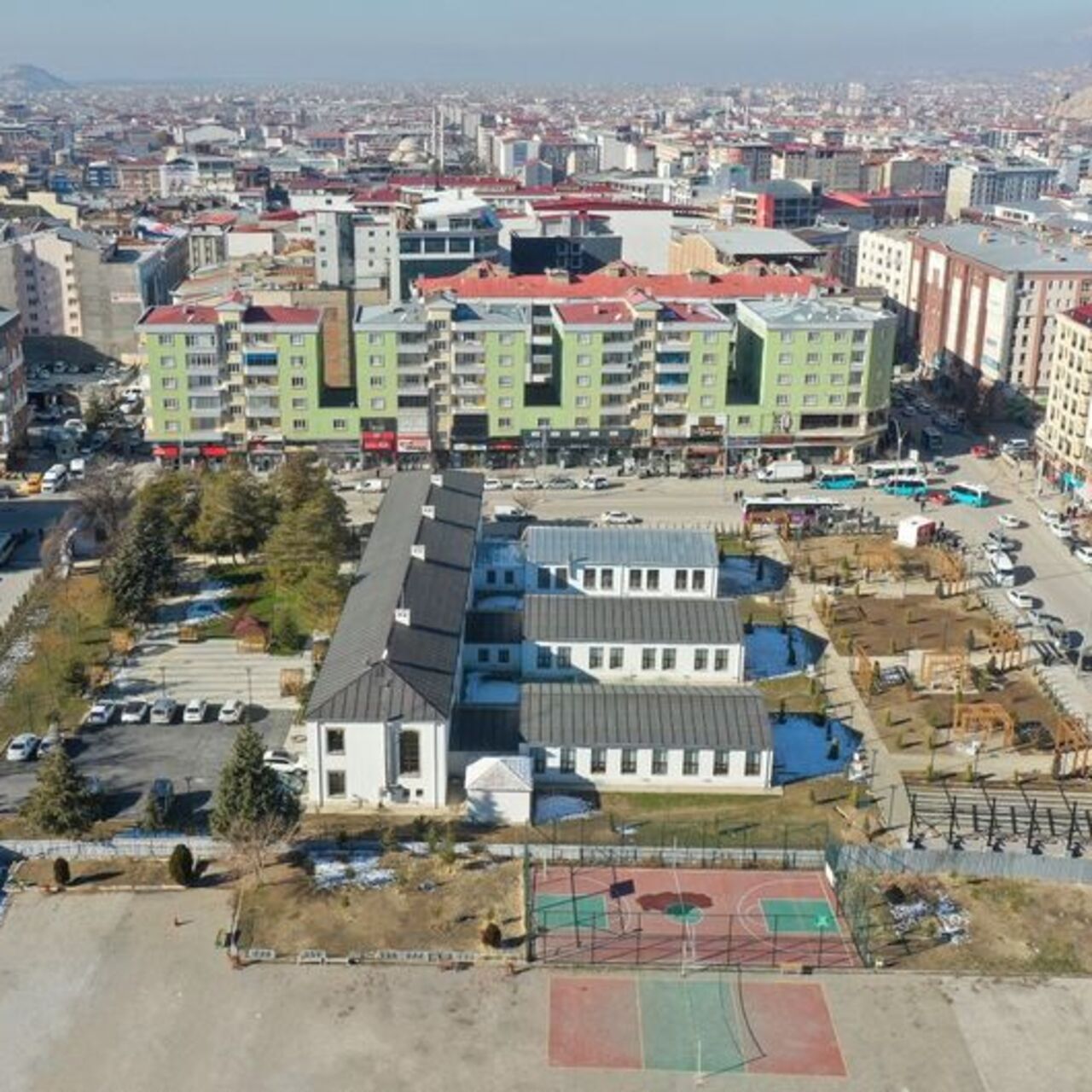 Kavak Belediyesi'nin makam aracına haciz