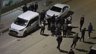 Hafif ticari araç ile motosiklet çarpıştı: 1 yaralı