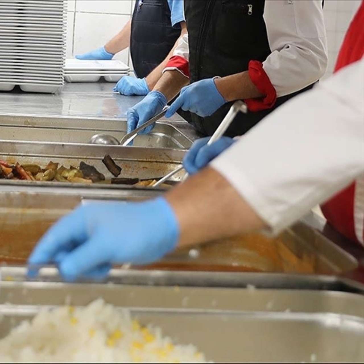 Gıda zehirlenmelerine karşı Bakanlıklardan peş peşe uyarı!