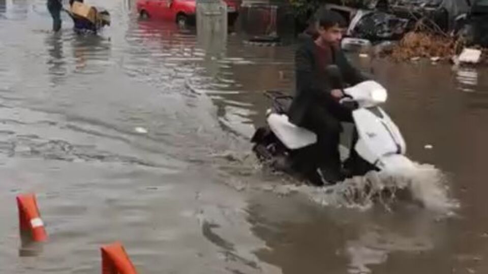 Batman'da sağanak Şırnak'ta kar