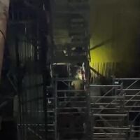 Beyoğlu metro inşaatında iskele çöktü