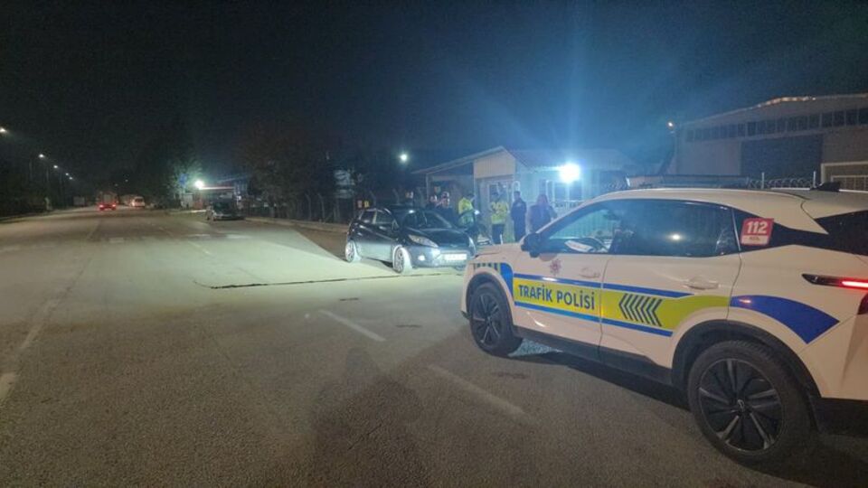 Otomobille skuter çarpıştı: 1 ağır yaralı