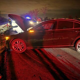 AK Partili Eser ailesiyle birlikte kaza geçirdi