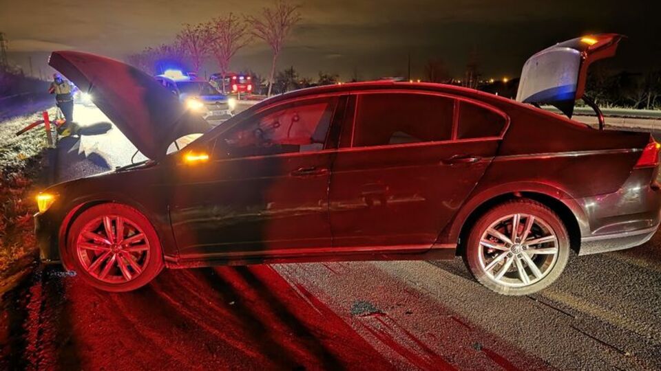 AK Partili Eser ailesiyle birlikte kaza geçirdi