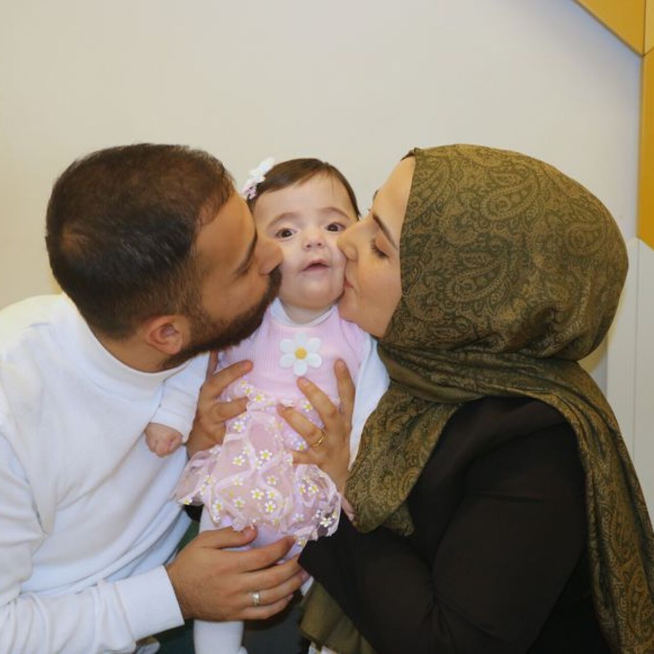 Prematüre doğan Masal Mira 104 günlük mücadeleyle ailesinin kollarına kavuştu