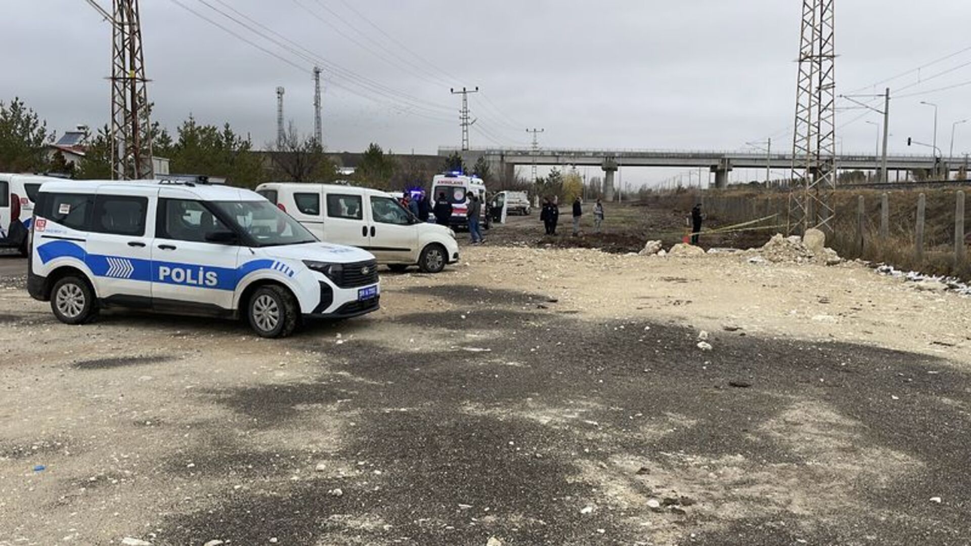 Sivas'ta 80 Yaşındaki Medet Uzun Demiryolunda Ölü Bulundu
