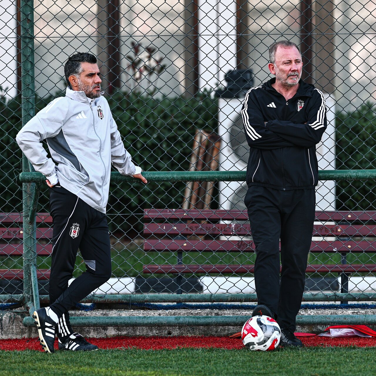 Beşiktaş, 3 eksikle çalıştı!