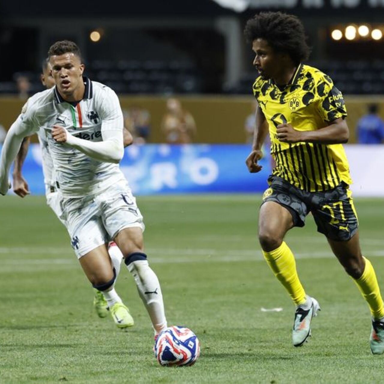 Adeyemi'ye dev para cezası!