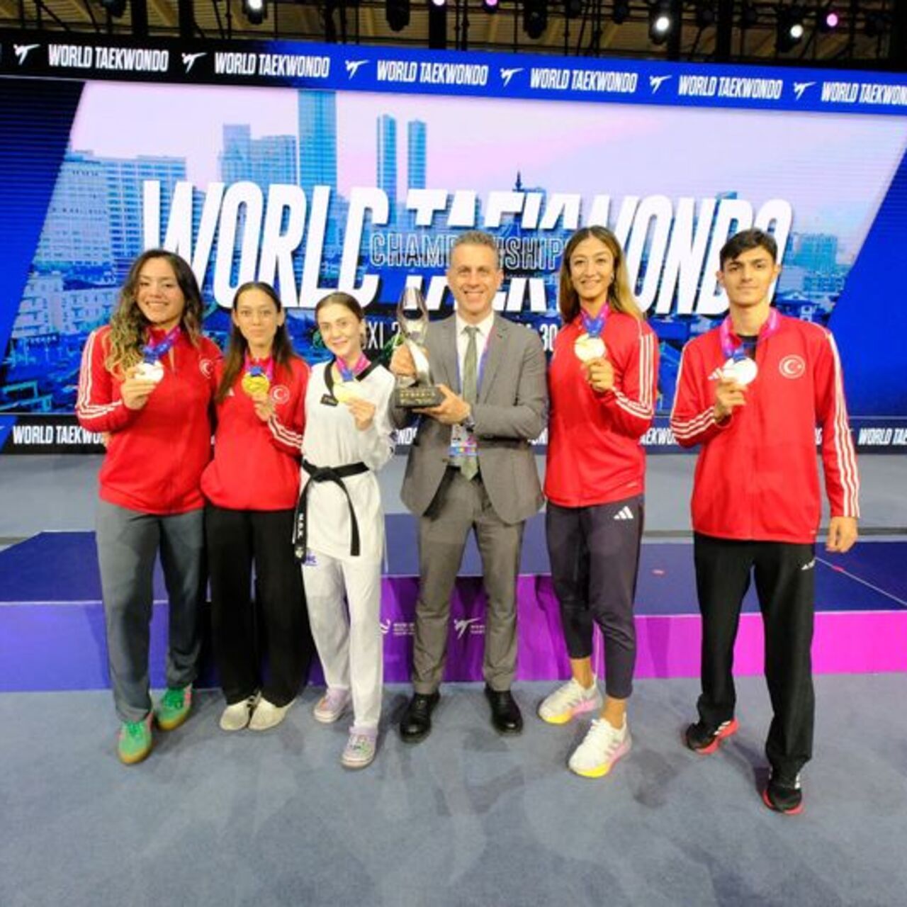 Türkiye, Riyad'da günü 5 madalyayla tamamladı!