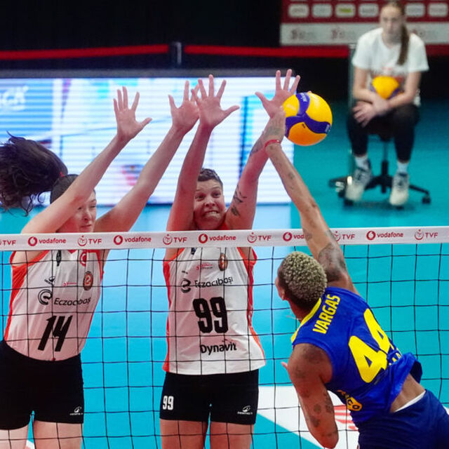 Derbide zafer Fenerbahçe Medicana'nın!