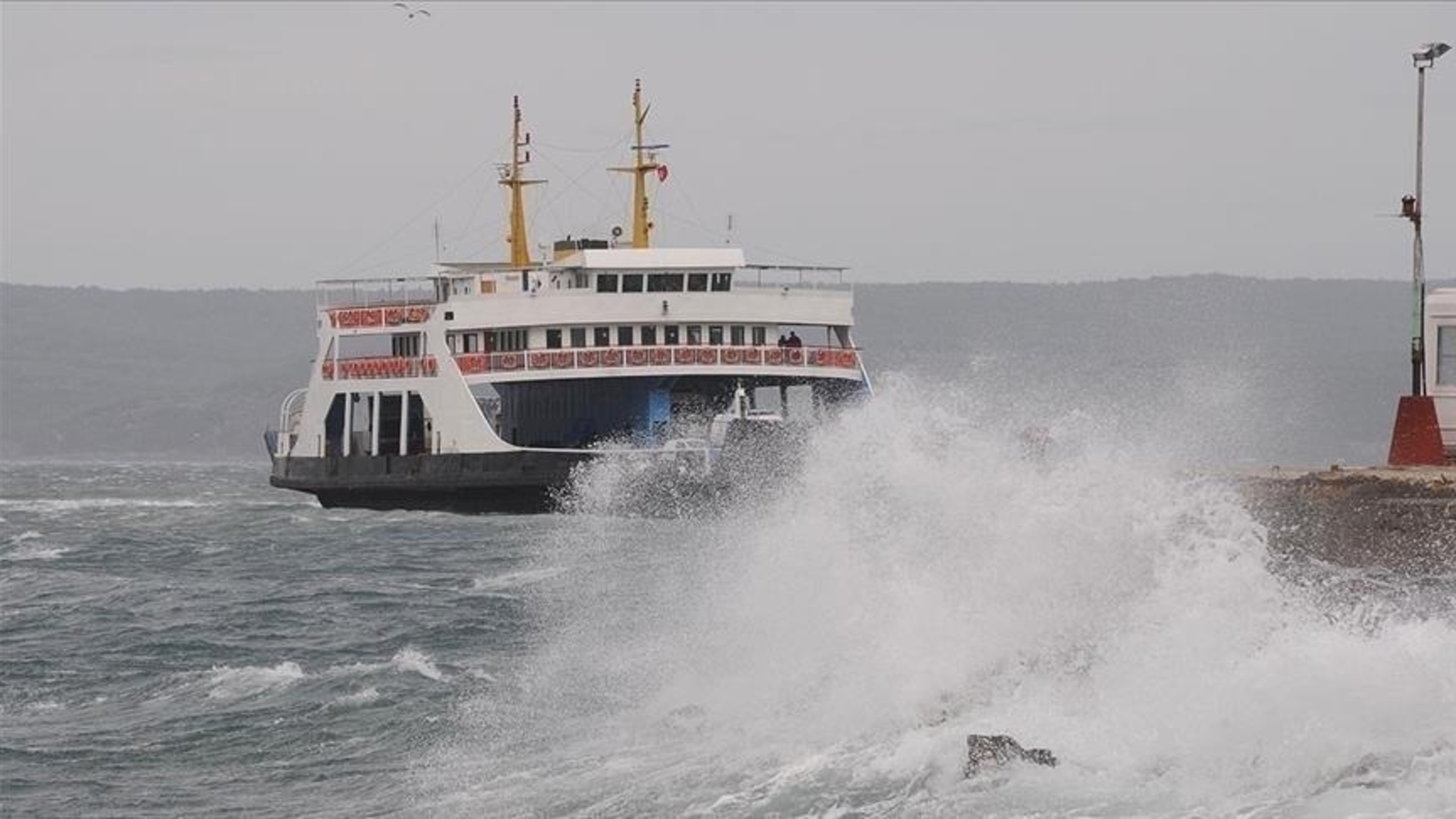 Gökçeada-Kabatepe Feribot Seferlerinde Hava Koşulları Nedeniyle İptal