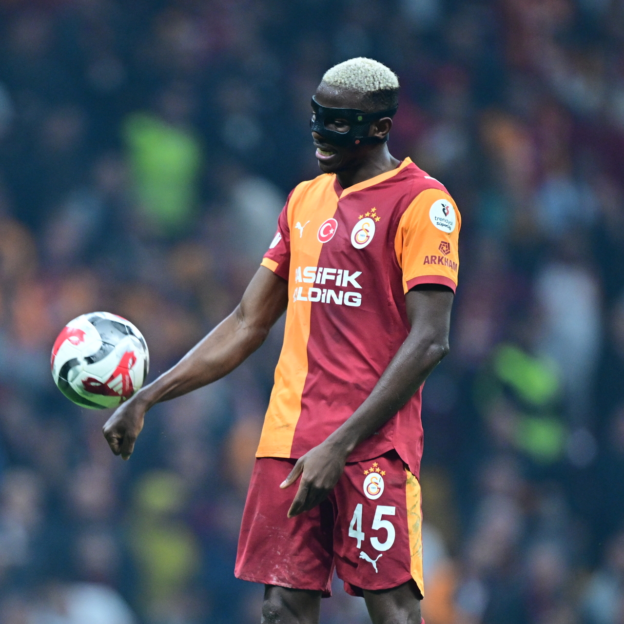 Osimhen'e sakatlık şoku: Gözyaşlarını tutamadı!