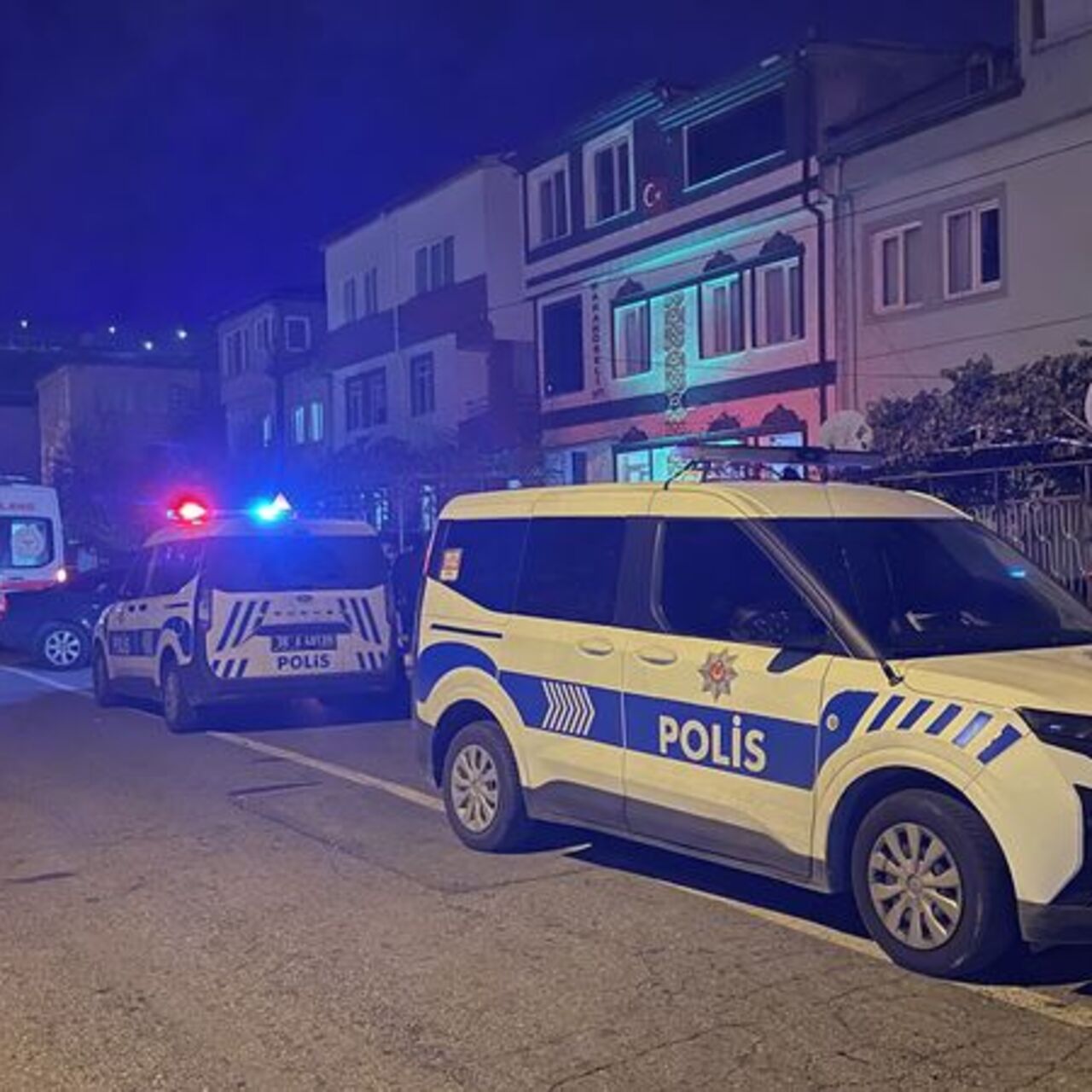 Evinin banyosunda ölü bulundu