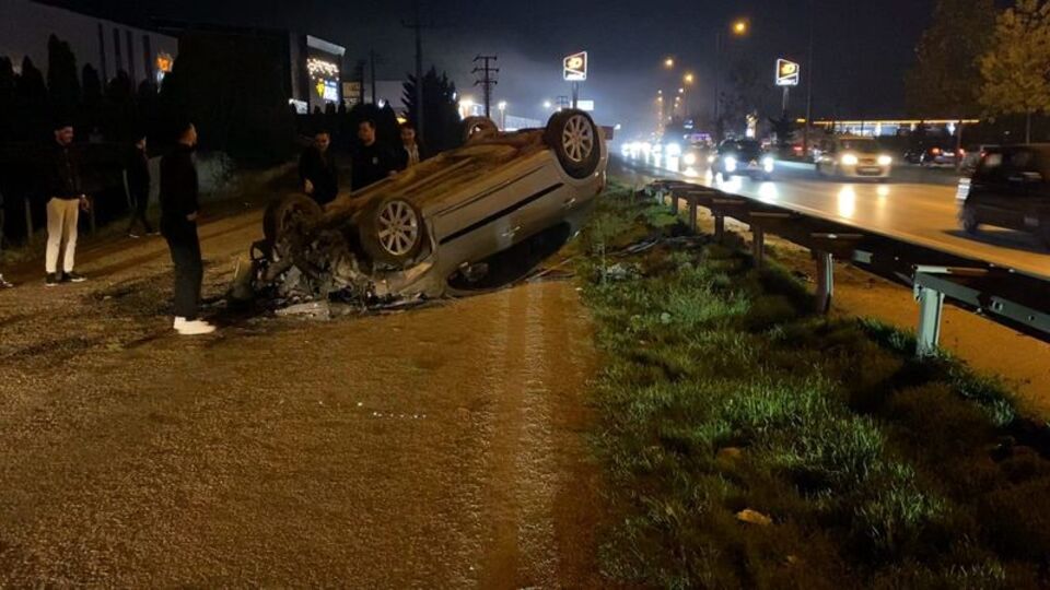 Kontrolden çıkıp ters döndü: 2 yaralı