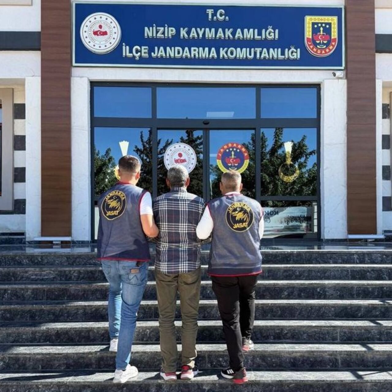 27 ilde FETÖ operasyonu! 71 gözaltı var!