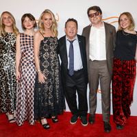 2.5 milyar dolar topladı