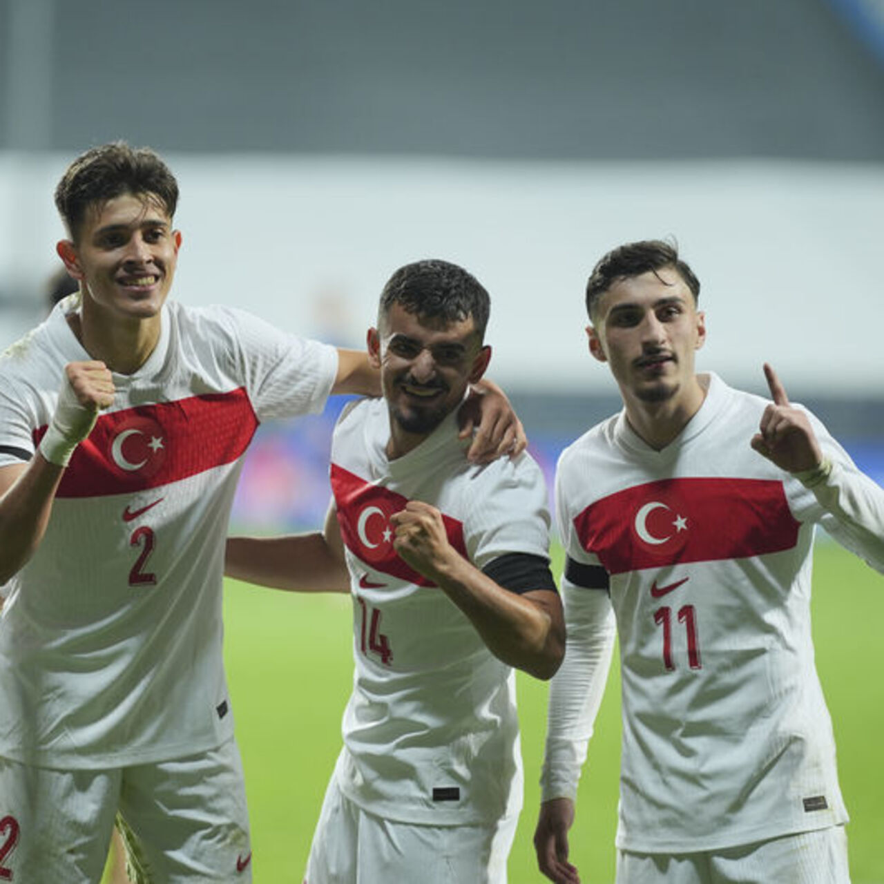 Ümit Milliler, Litvanya'da karşısında!