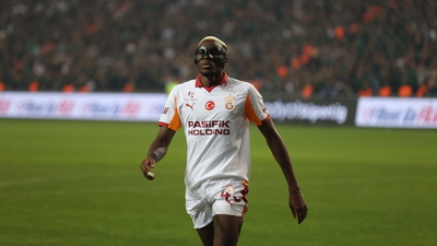 Osimhen, Afrika'daki dev ödülde finalde!