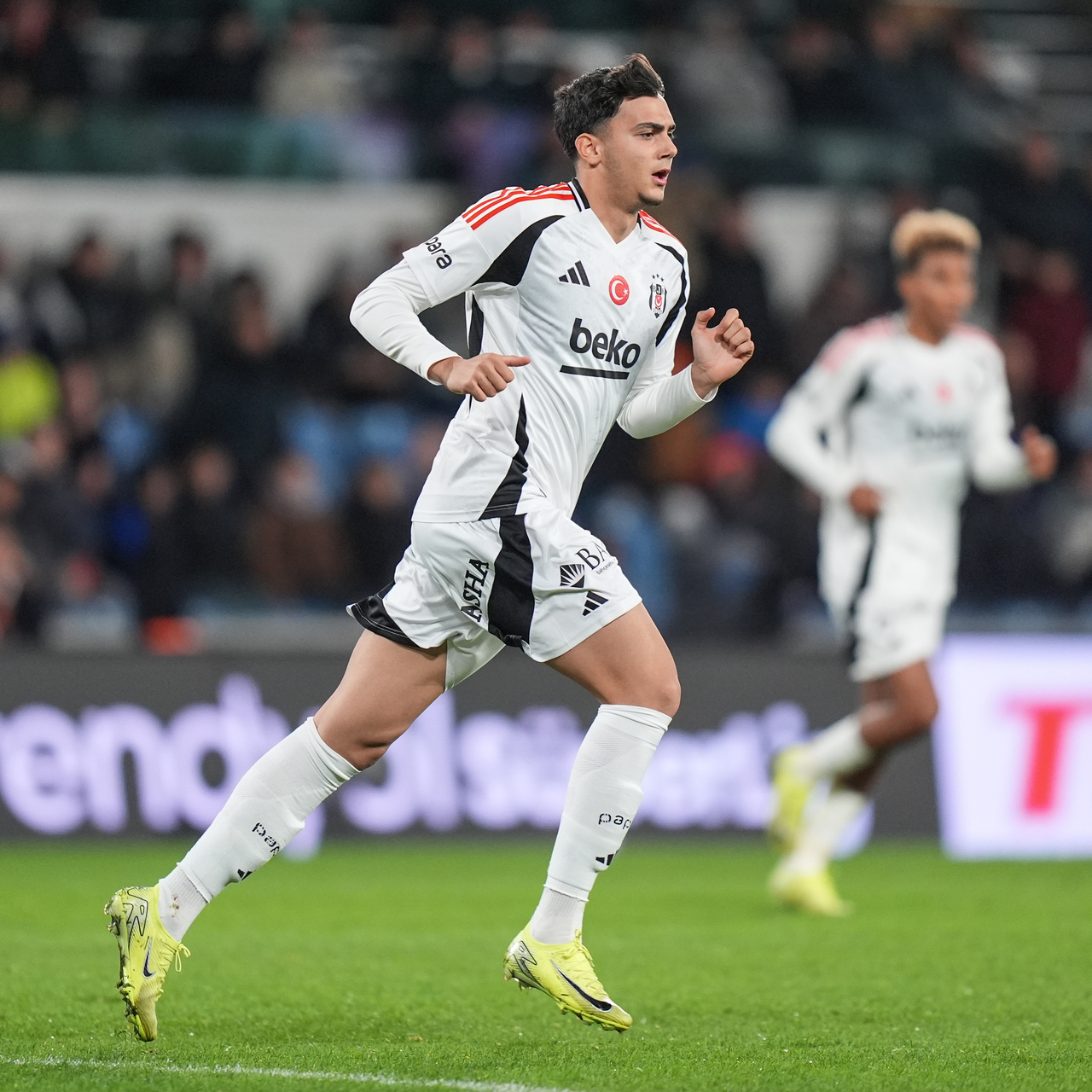 Mustafa Erhan sakatlıklardan kurtulamıyor!