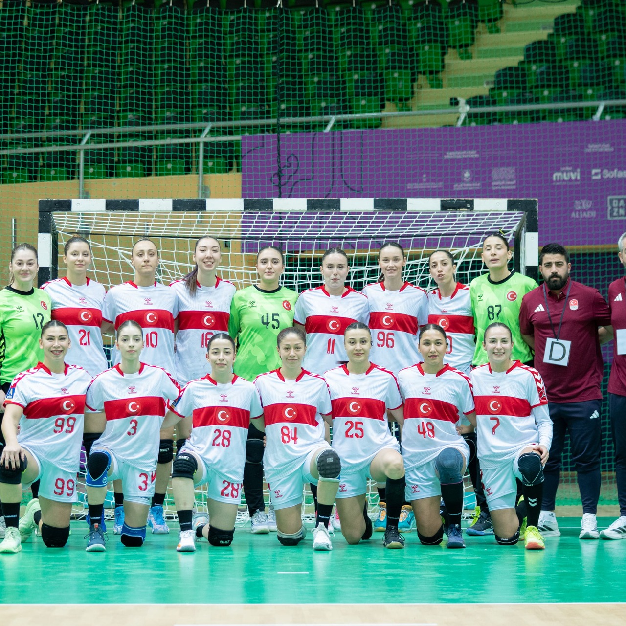 A Milli Kadın Hentbol Takımı yarı finalde!