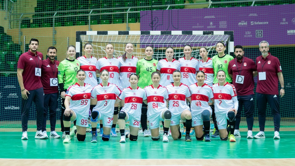 A Milli Kadın Hentbol Takımı yarı finalde!