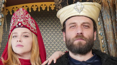 Osmanlı konseptli aşk pozları