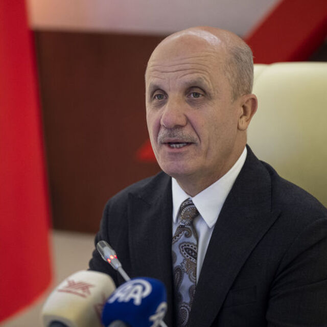 Üniversite öğrencilerine 3 yılda mezun olma hakkı