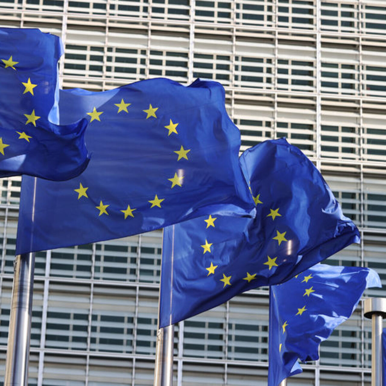 AB'den vize muafiyetini askıya almayı kolaylaştıran karar