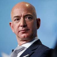 Jeff Bezos yeniden CEO koltuğunda