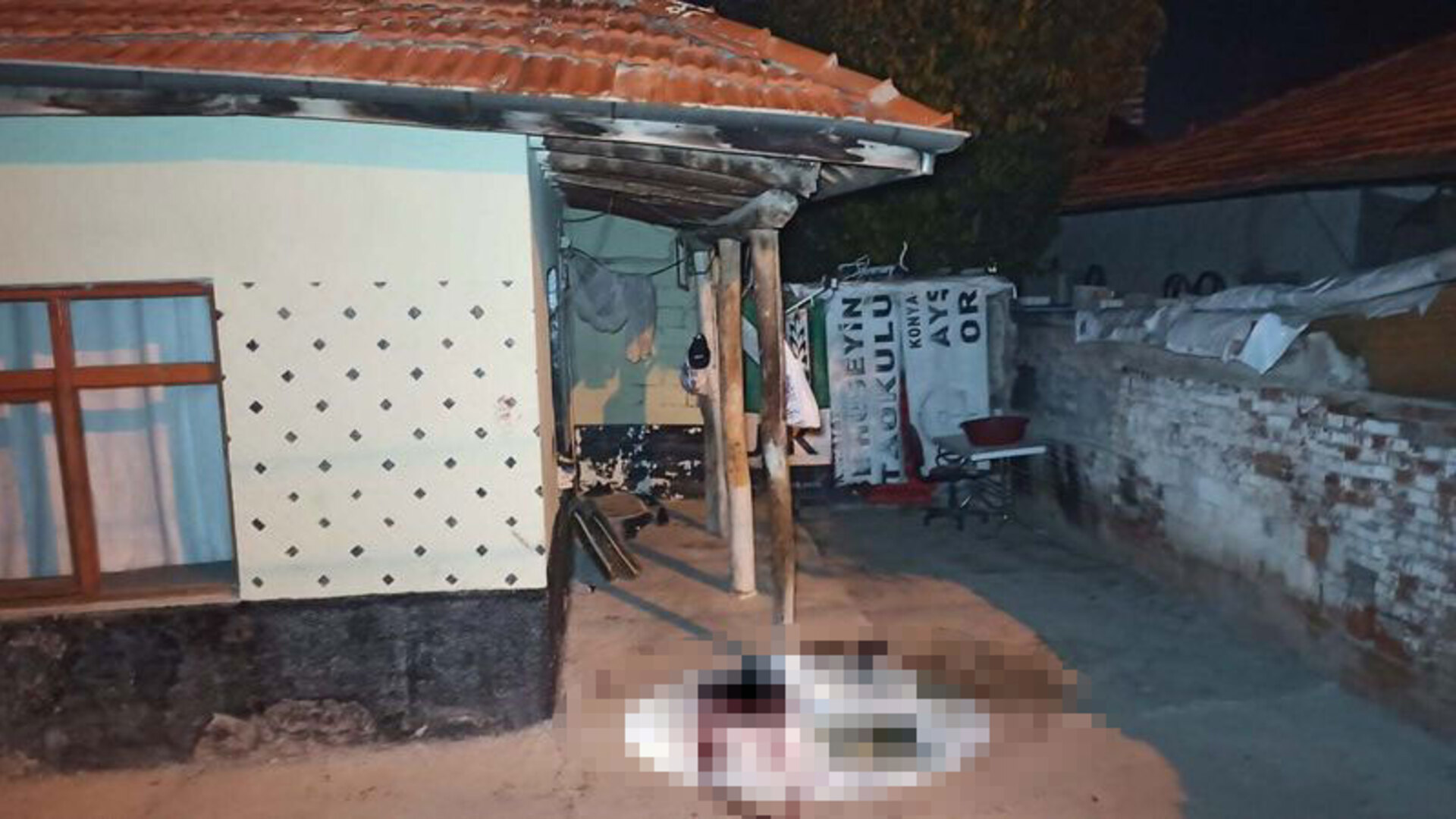 Konya'da 16 Yaşındaki Genç Babasını Börek Kavgasında Bıçakladı