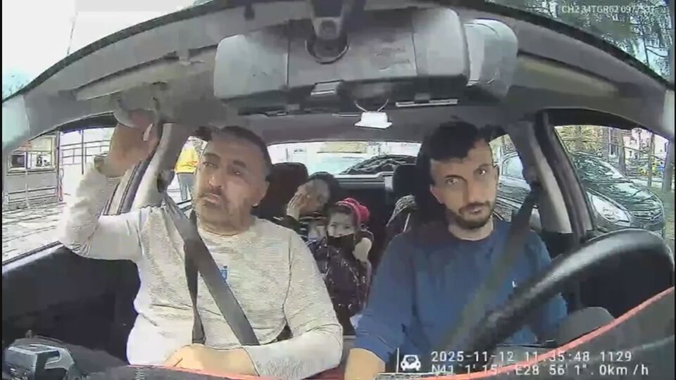 Takside son görüntü! Yürekleri yaktılar!