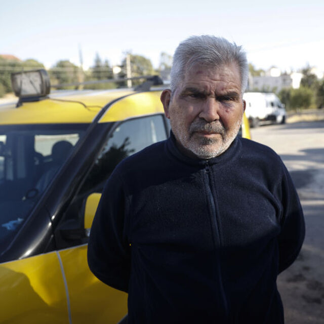 Taksiciyi darbedip bıçakladılar: 3 gözaltı