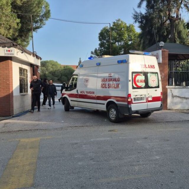 Aydın'da bıçaklı kavgada 2 öğrenci yaralandı