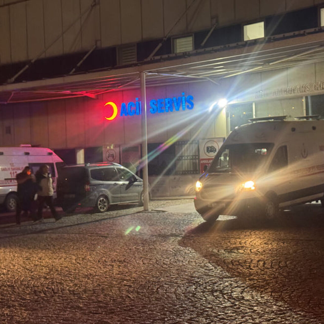 Tartıştığı eşini bıçaklayarak öldürdü