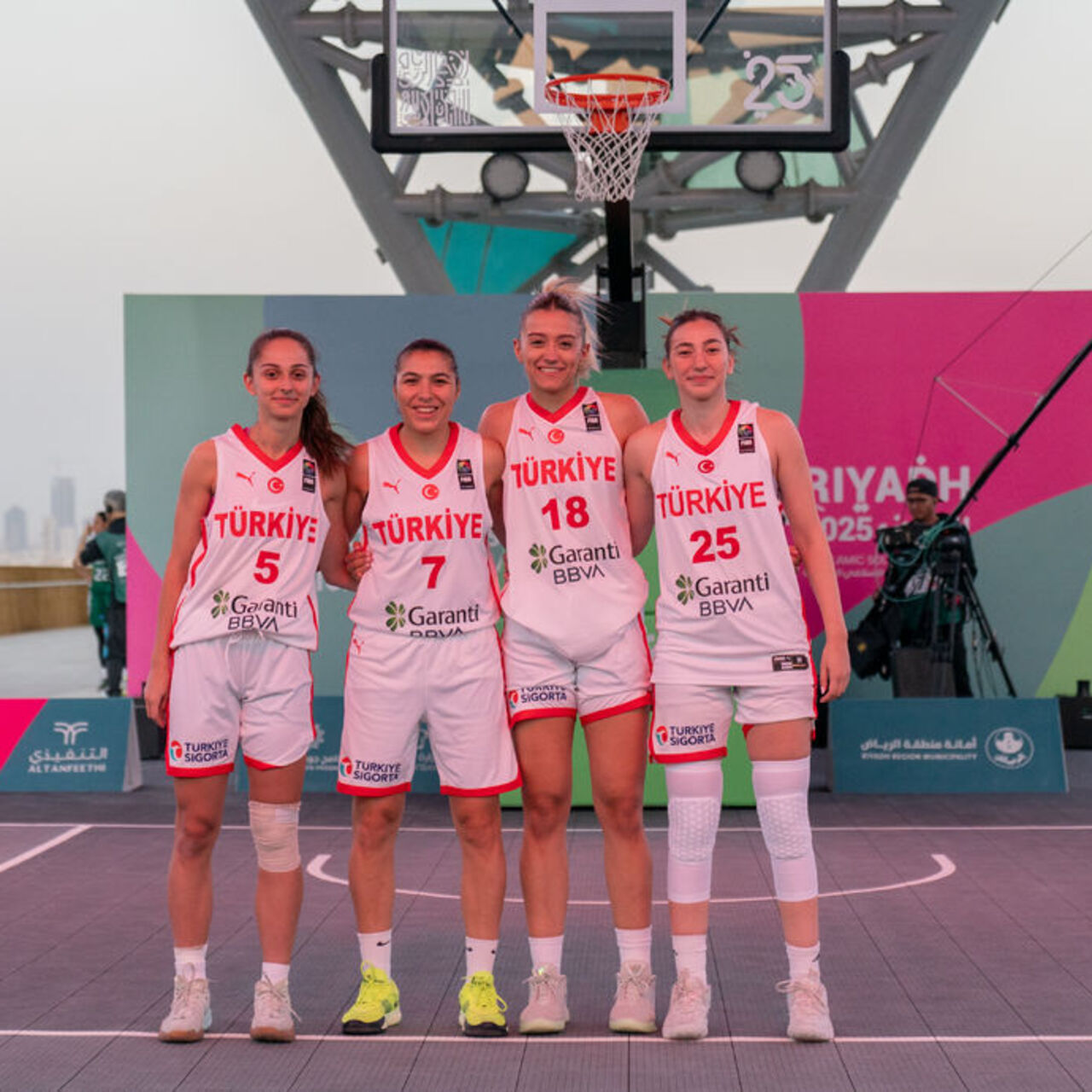 Potanın Perileri, adını yarı finale yazdırdı!