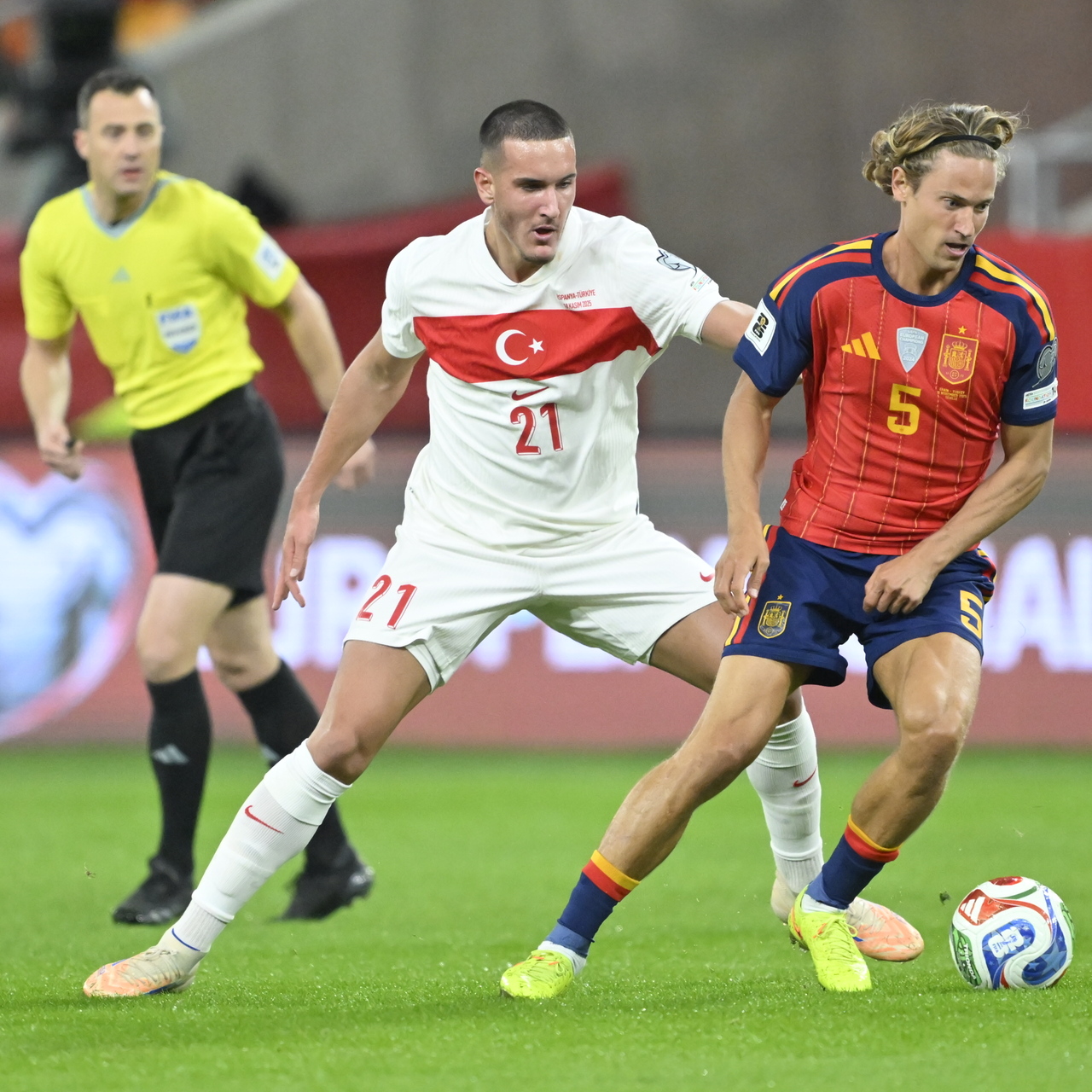 A Milli Futbol Takımı'nda 8 değişiklik!