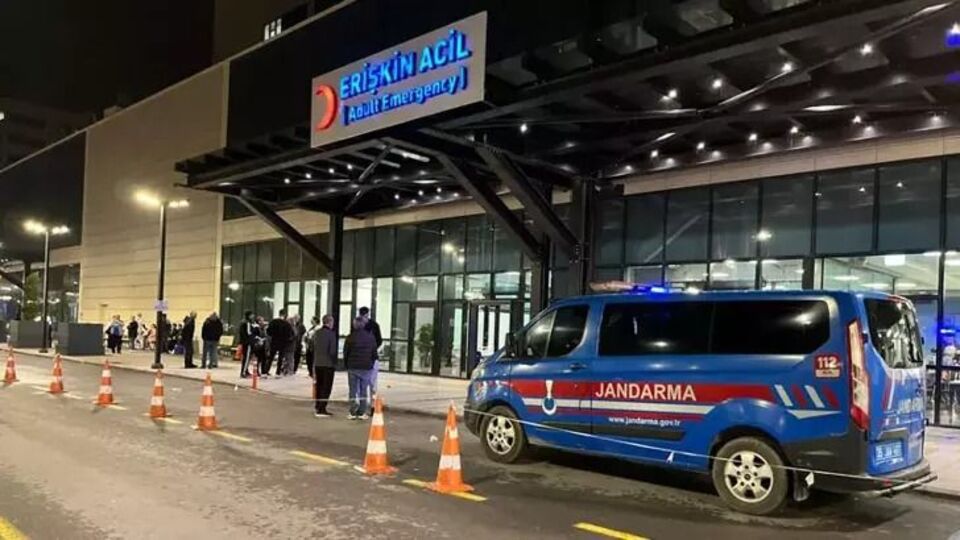 Eşini öldürüp intihar etti