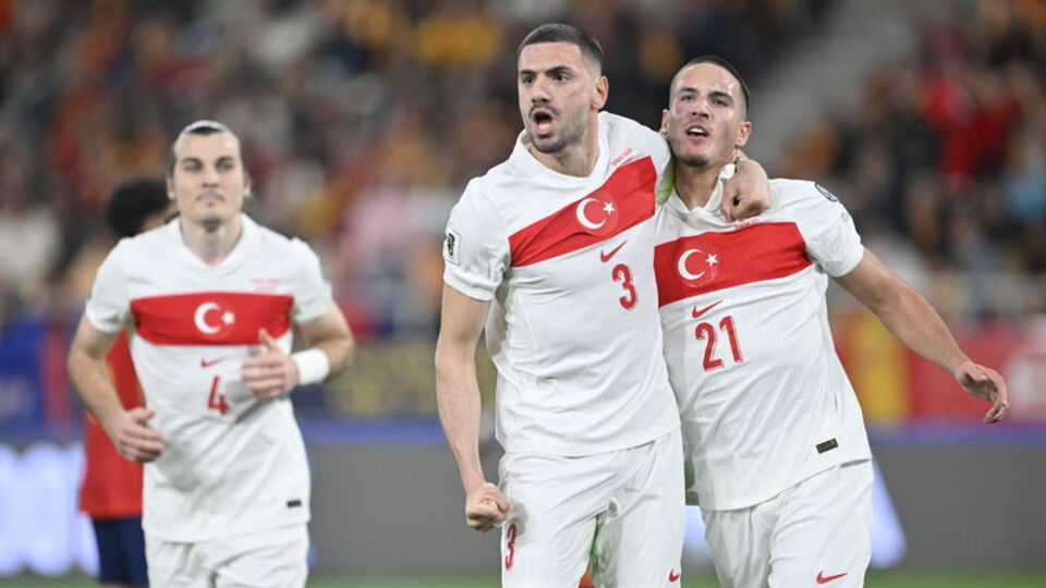 Deniz Gül'den İspanya'da tarihi gol!