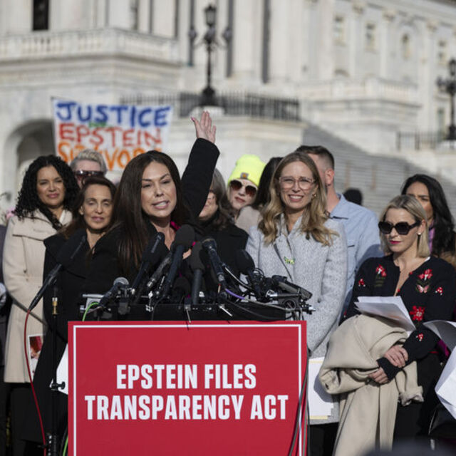 ABD Senatosu Jeffrey Epstein dosyalarının açılmasını kabul etti