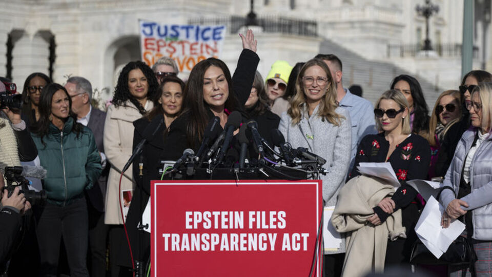 ABD Senatosu Jeffrey Epstein dosyalarının açılmasını kabul etti