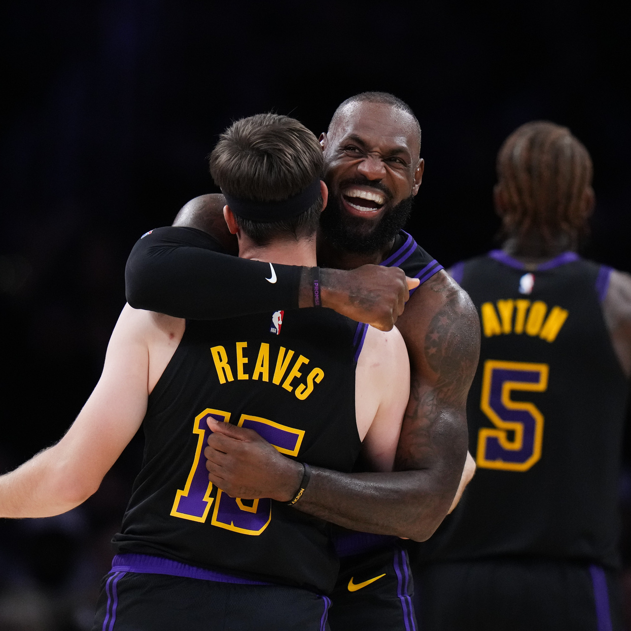 LeBron rekor kırdı, Lakers kazandı!