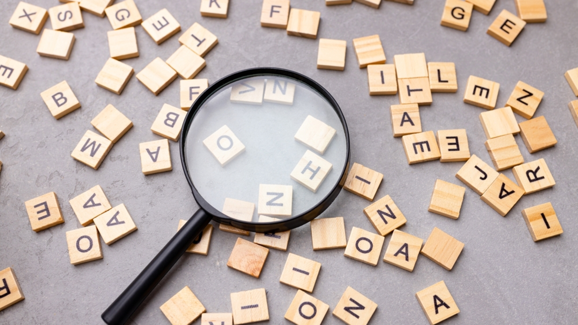 Cambridge Üniversitesi tarafından 2025 yılı kelimesi olarak seçilen parasocial (parasosyal) nedir, ne anlama gelir, Türkçesi ne demektir?